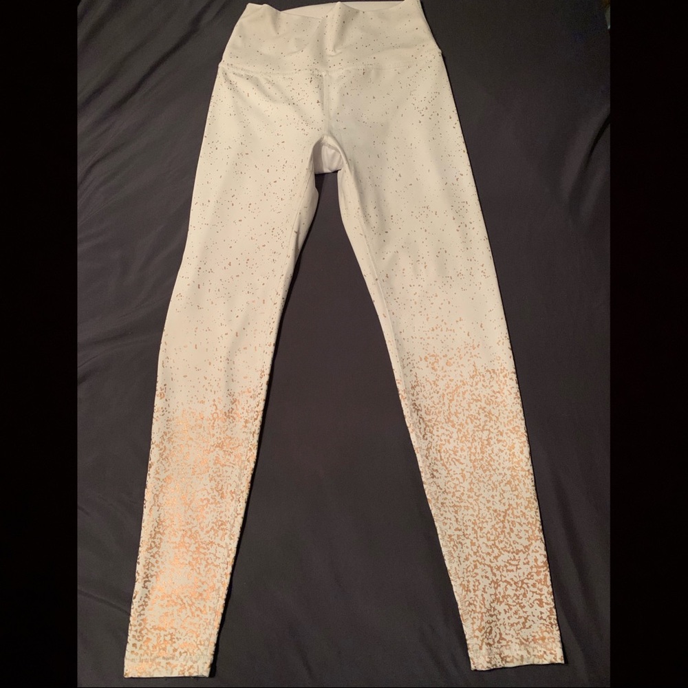 Buffbunny Rose leggings in white